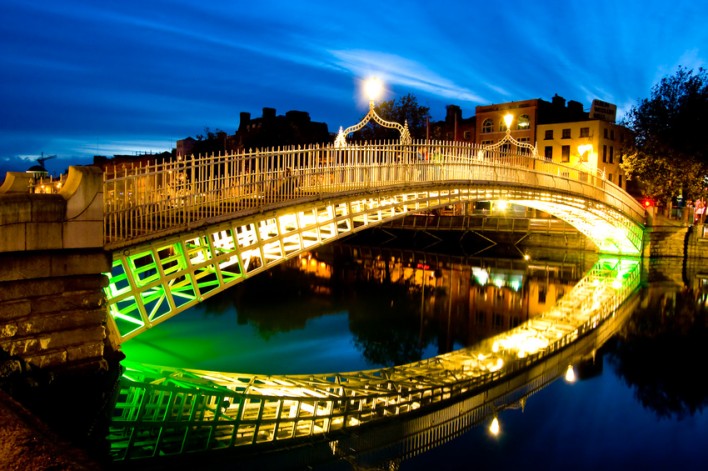 Ha’penny Bridge, River Liffey, Dublin
