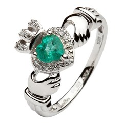 White Gold Claddagh Ring Set With Emerald and Diamond