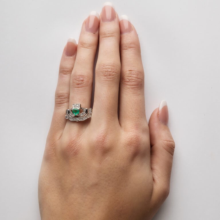 Bague claddagh emeraude store