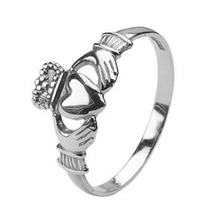 Baby White Gold Claddagh Ring