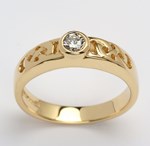 Celtic Solitaire Yellow Gold Ring with Brilliant Cut Diamond