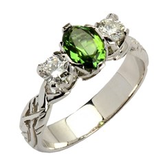 Livia Trilogy with 2 Brilliant Cut Diamonds and Emerald