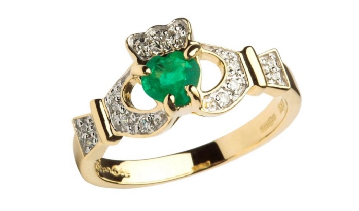 Damen Claddagh Ring mit Smaragd und Diamanten