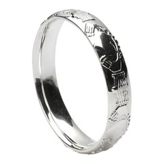 Claddagh Court Shape White Gold Wedding Ring