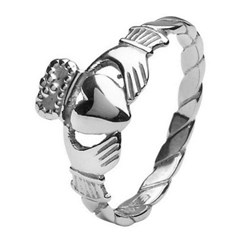 Ladies Twist Shank Claddagh White Gold Ring